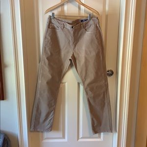 Vineyard Vines Men’s corduroy 34-32